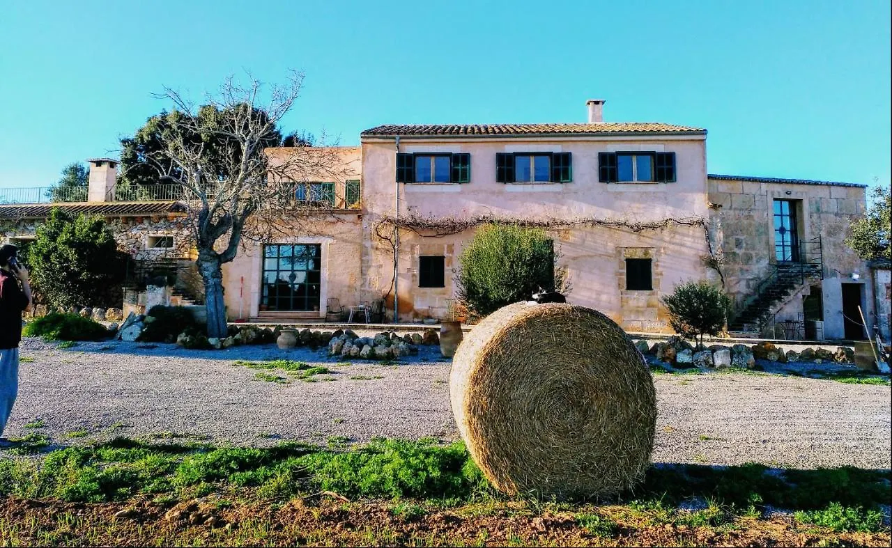 Finca Agroturismo Sa Cova Den Borino كامبوس مزرعة للإقامة