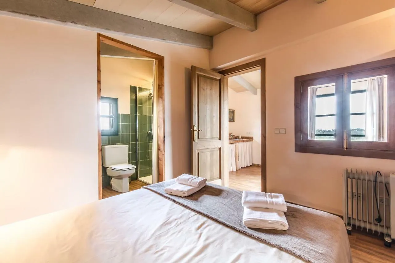 Finca Agroturismo Sa Cova Den Borino كامبوس مزرعة للإقامة