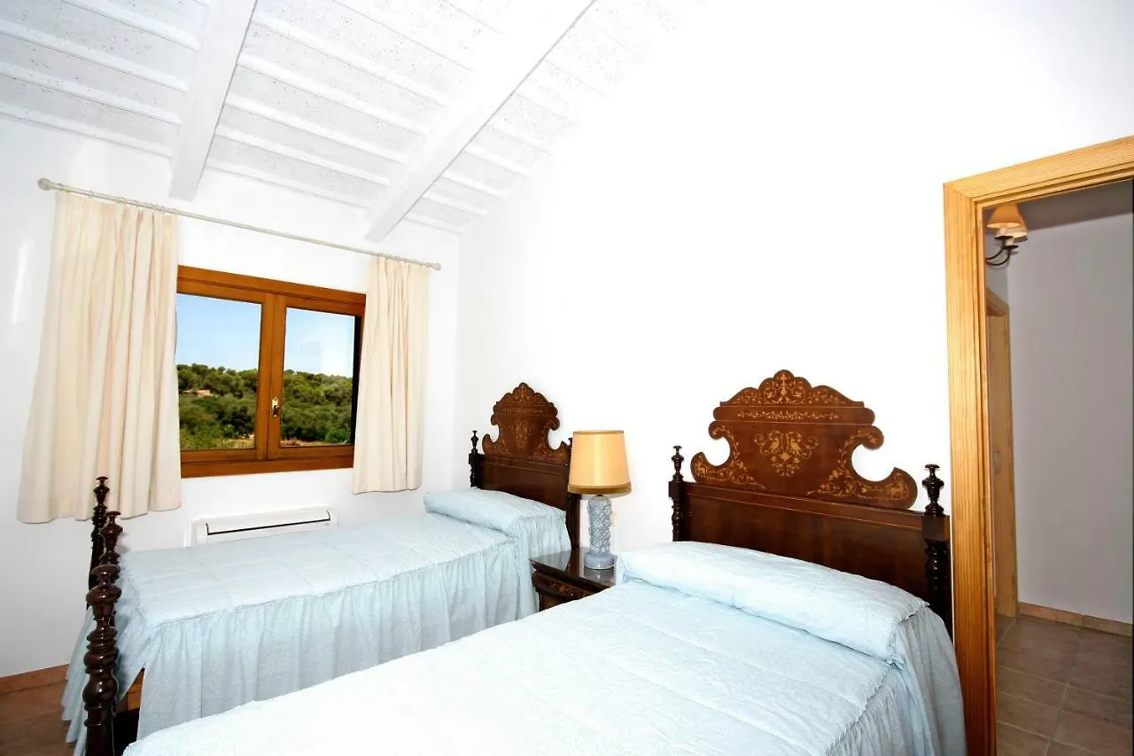 Farm stay Finca Agroturismo Sa Cova Den Borino Villa Campos