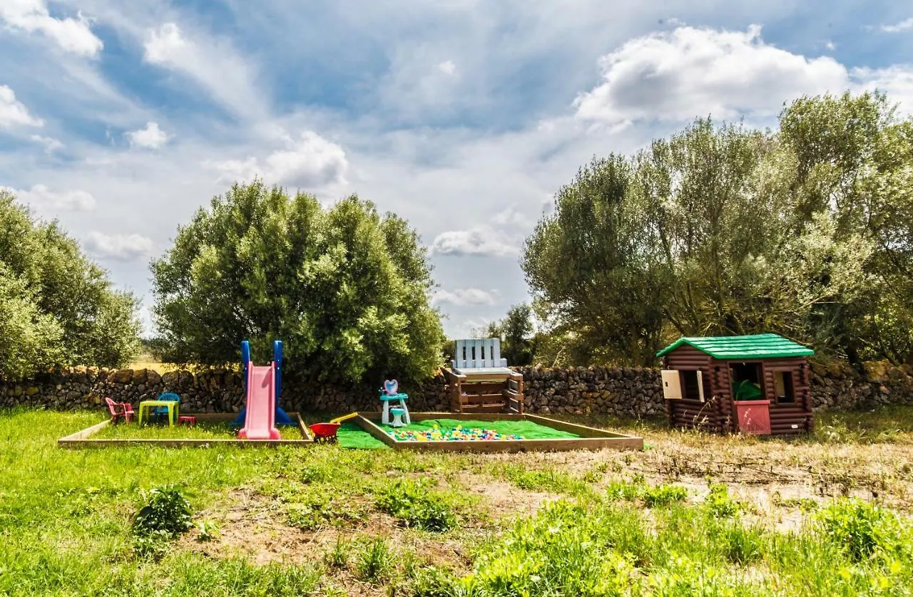 Finca Agroturismo Sa Cova Den Borino كامبوس مزرعة للإقامة